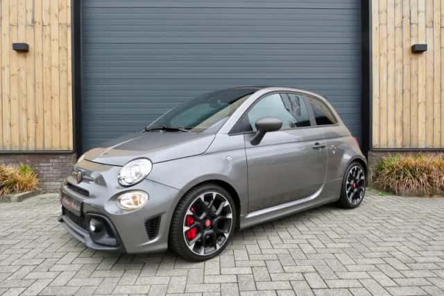 Abarth 500 C (2017) thumbnail 3