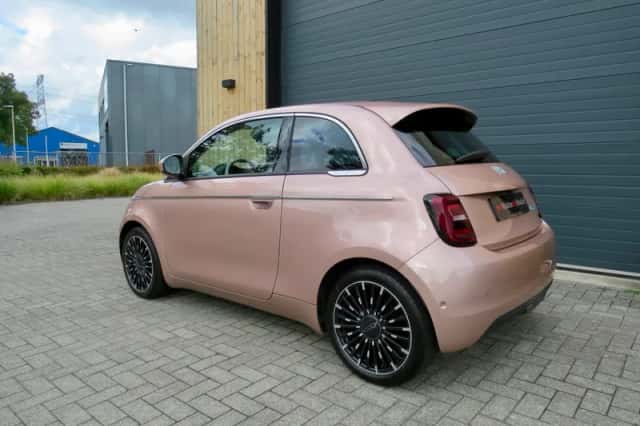 Fiat 500e (2024) thumbnail 5