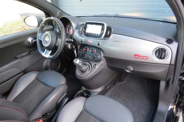 Fiat 500 (2021) thumbnail 2