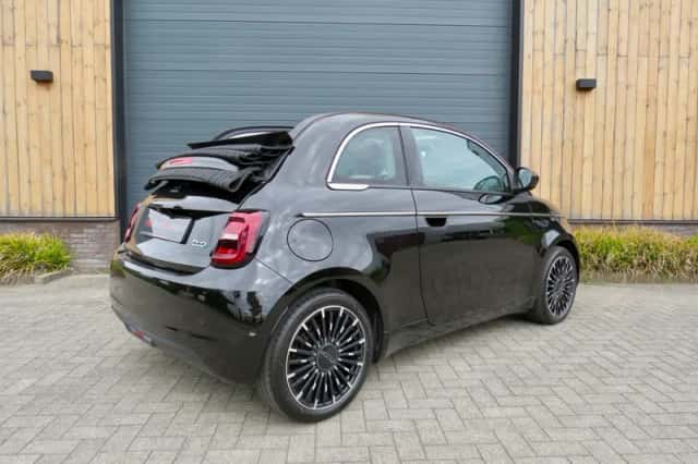 Fiat 500e (2023) thumbnail 1