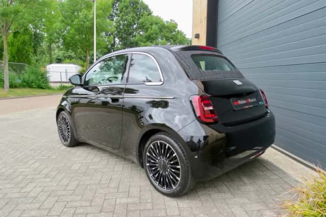 Fiat 500e (2023) thumbnail 4