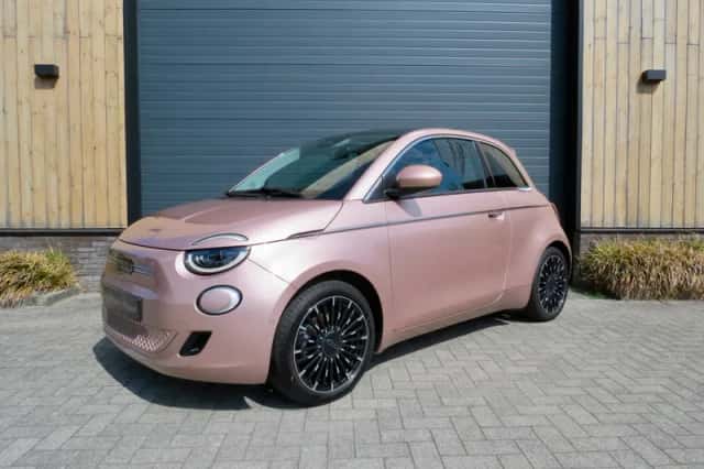 Fiat 500 (2024) thumbnail 1