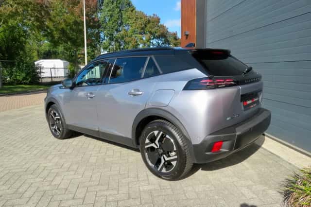 Peugeot e-2008 (2025) thumbnail 2