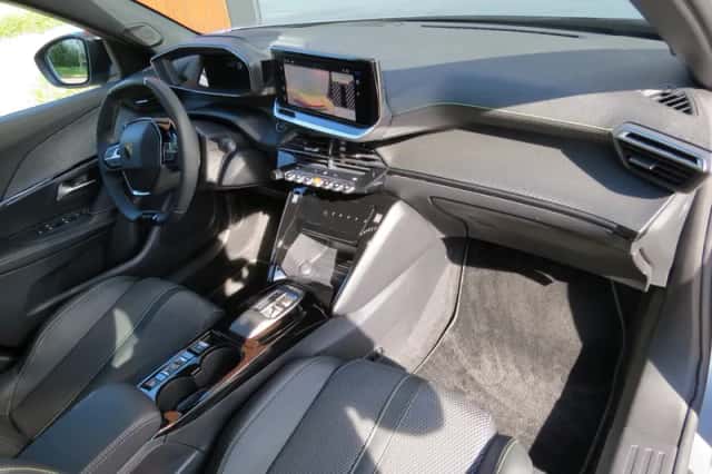 Peugeot e-2008 (2025) thumbnail 3