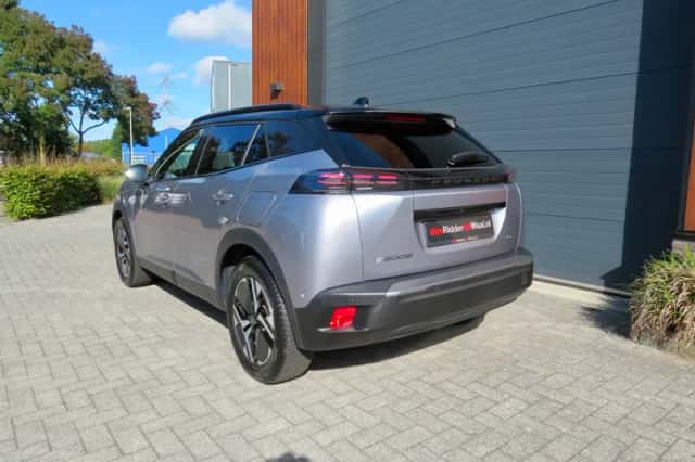 Peugeot e-2008 (2025) thumbnail 5