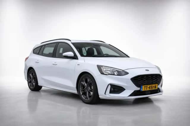 Ford Focus (2018) thumbnail 1