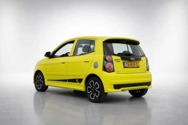 Kia Picanto (2010) thumbnail 5