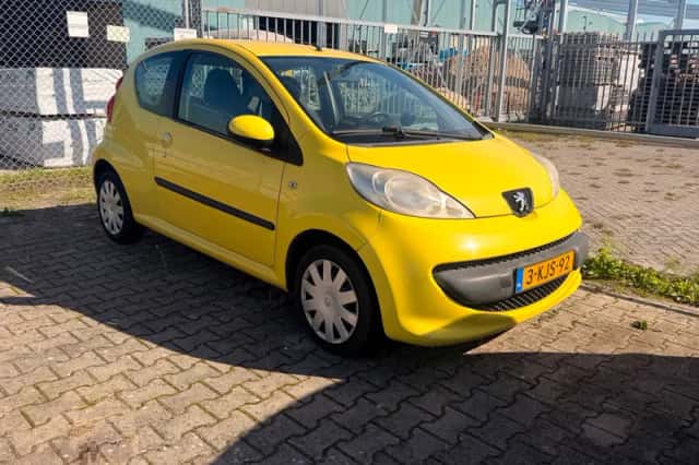Peugeot 107 (2005) thumbnail 1