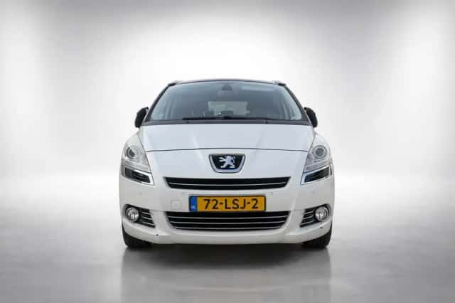 Peugeot 5008 (2010) thumbnail 2