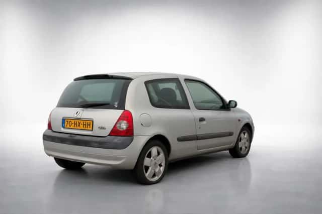 Renault Clio (2002) thumbnail 5