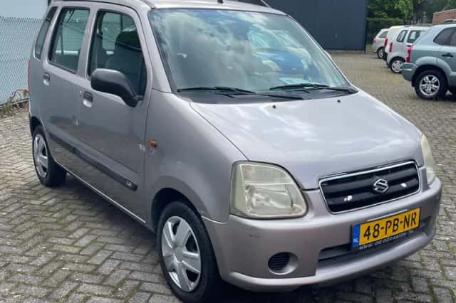 Suzuki Wagon R+ (2004) thumbnail 3
