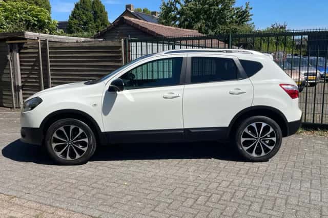Nissan Qashqai (2013) thumbnail 2