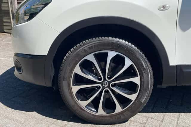 Nissan Qashqai (2013) thumbnail 4