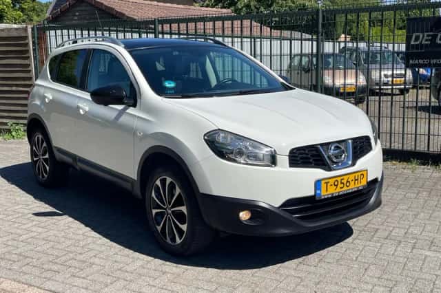 Nissan Qashqai (2013) thumbnail 5