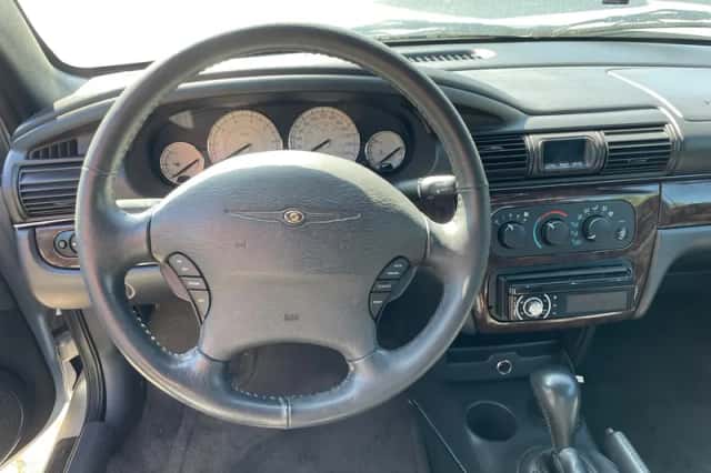 Chrysler Sebring (2004) thumbnail 3
