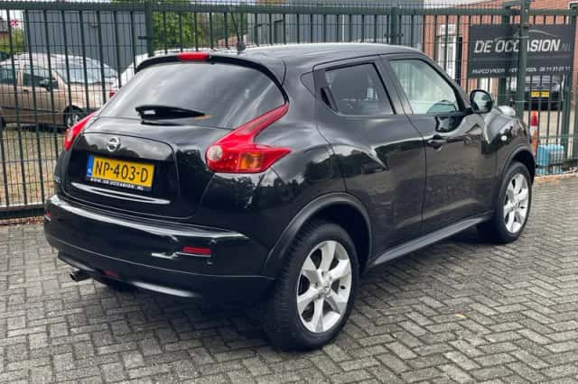 Nissan Juke (2012) thumbnail 3