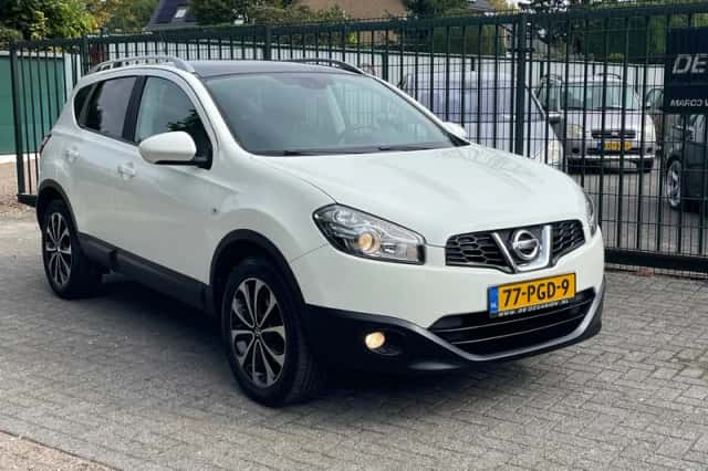 Nissan Qashqai (2011) thumbnail 4