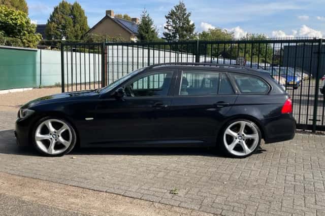 BMW 3-Serie (2009) thumbnail 2