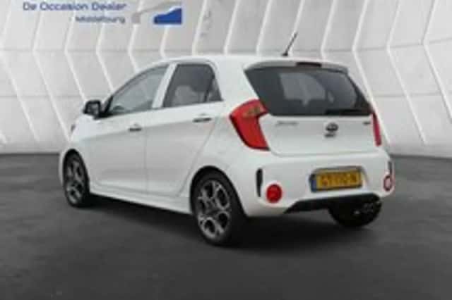 Kia Picanto (2015) thumbnail 5