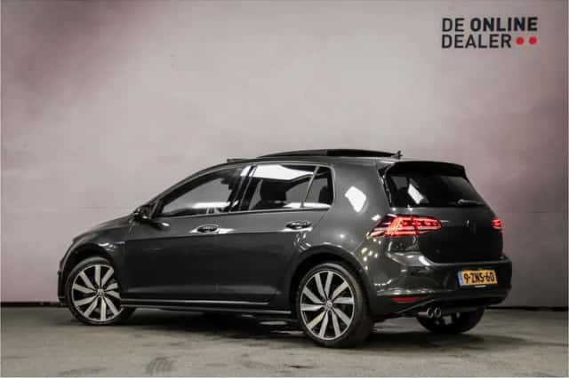 Volkswagen Golf (2015) thumbnail 4