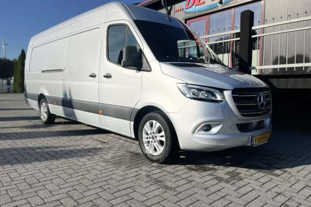Mercedes-Benz Sprinter (2019) thumbnail 1