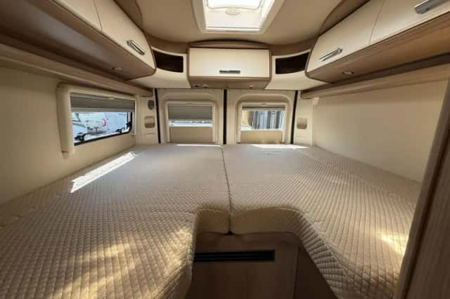 Malibu Van (2020) thumbnail 3