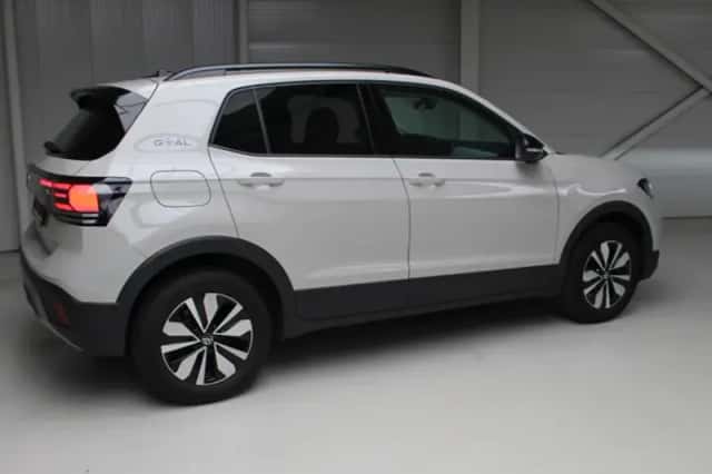Volkswagen T-Cross (2025) thumbnail 3