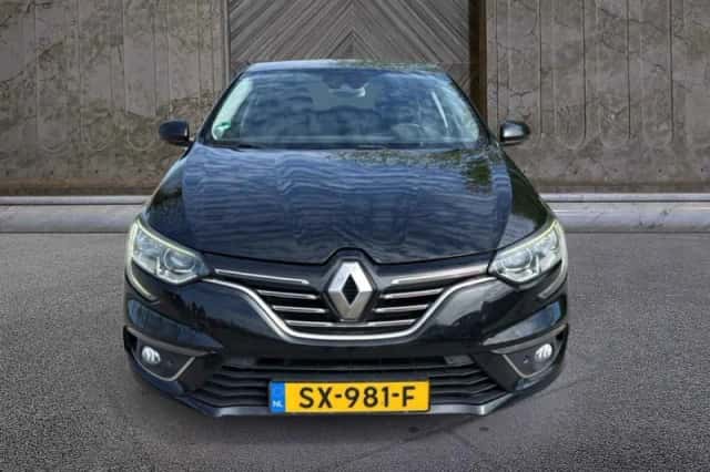 Renault Mégane (2017) thumbnail 2