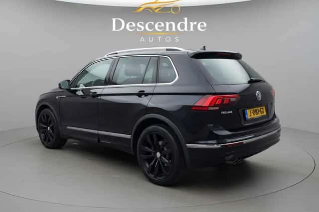 Volkswagen Tiguan (2019) thumbnail 3