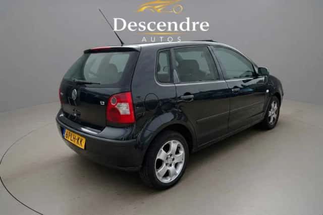 Volkswagen Polo (2003) thumbnail 4