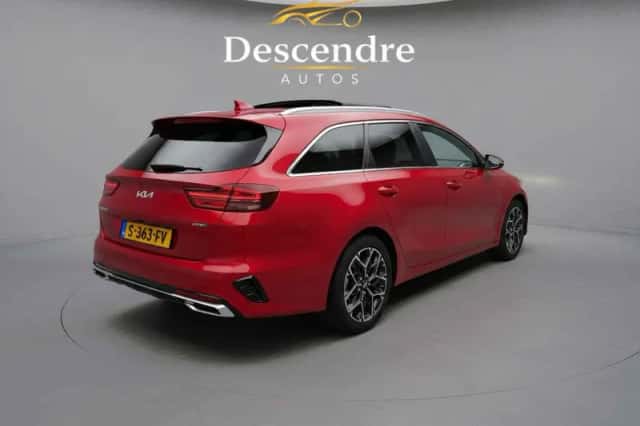 Kia Ceed Sportswagon (2023) thumbnail 4