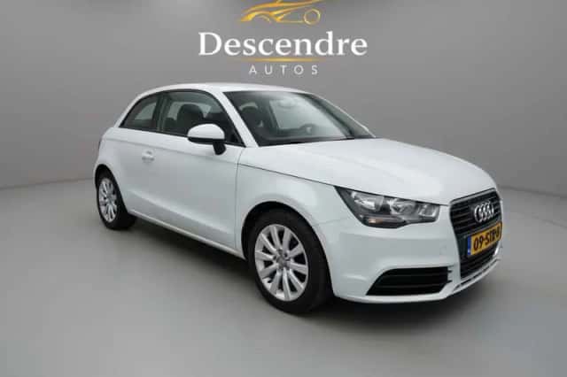 Audi A1 (2011) thumbnail 2