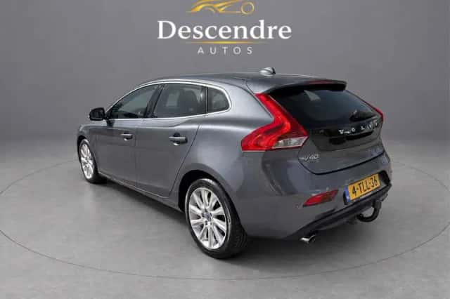 Volvo V40 (2014) thumbnail 4