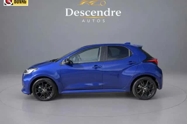 Toyota Yaris (2022) thumbnail 3