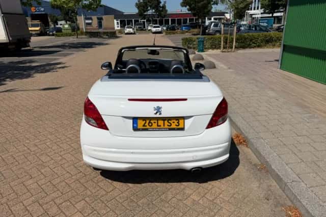 Peugeot 207 (2010) thumbnail 5