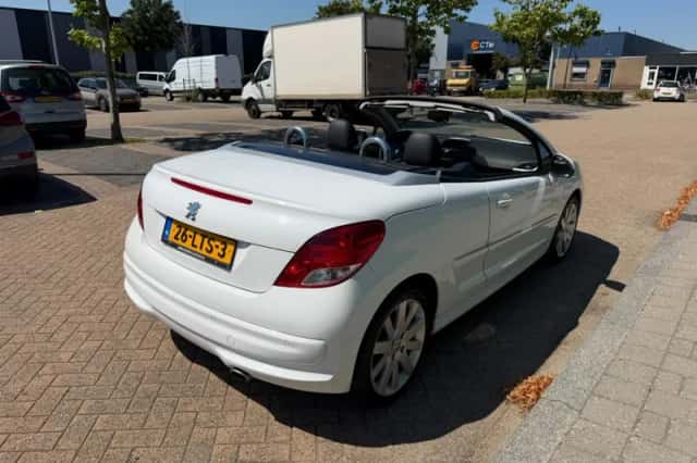 Peugeot 207 (2010) thumbnail 6