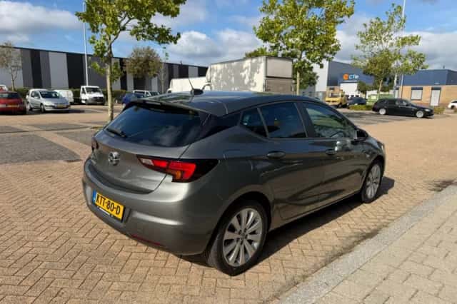 Opel Astra (2021) thumbnail 6