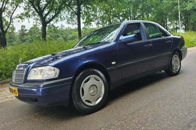 Mercedes-Benz C-Klasse (1996) thumbnail 1