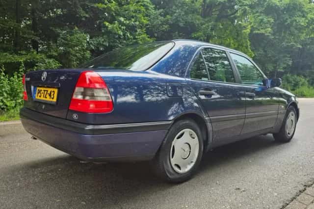 Mercedes-Benz C-Klasse (1996) thumbnail 3