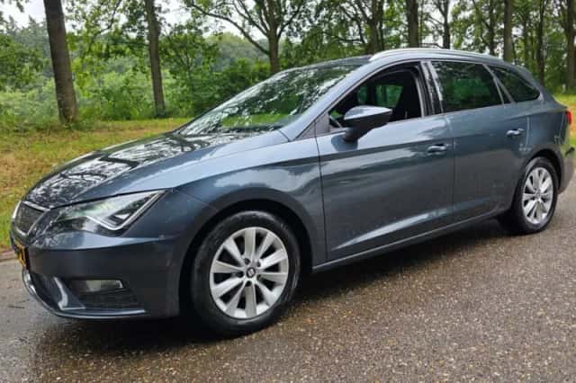SEAT Leon (2019) thumbnail 1
