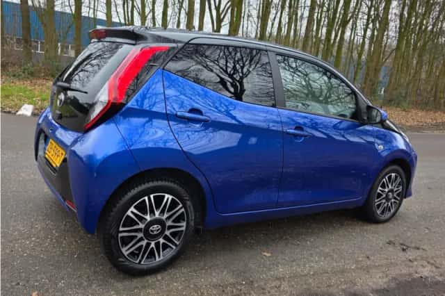 Toyota Aygo (2019) thumbnail 3