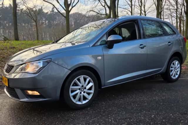 SEAT Ibiza (2015) thumbnail 1