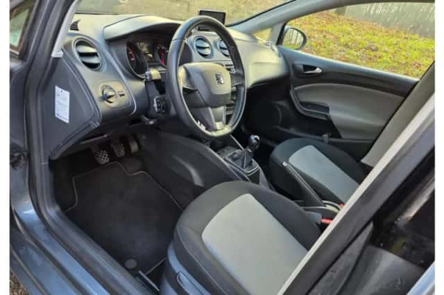 SEAT Ibiza (2015) thumbnail 5