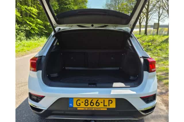 Volkswagen T-Roc (2019) thumbnail 5