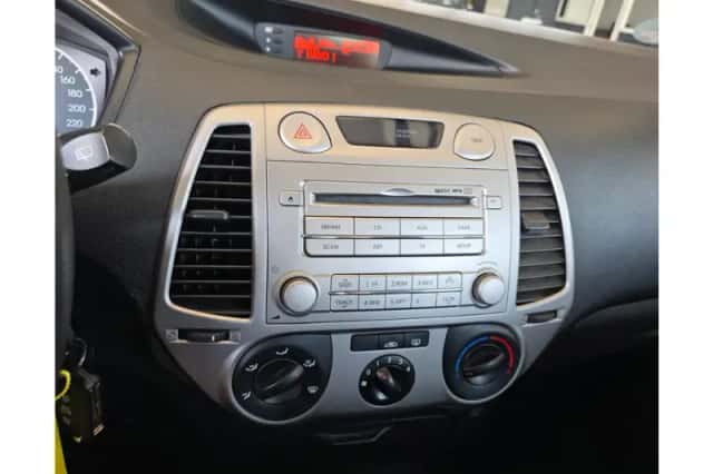 Hyundai i20 (2010) thumbnail 6