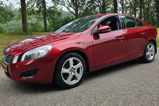 Volvo S60 (2010) thumbnail 1