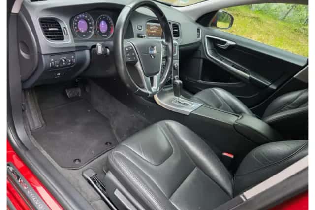Volvo S60 (2010) thumbnail 5