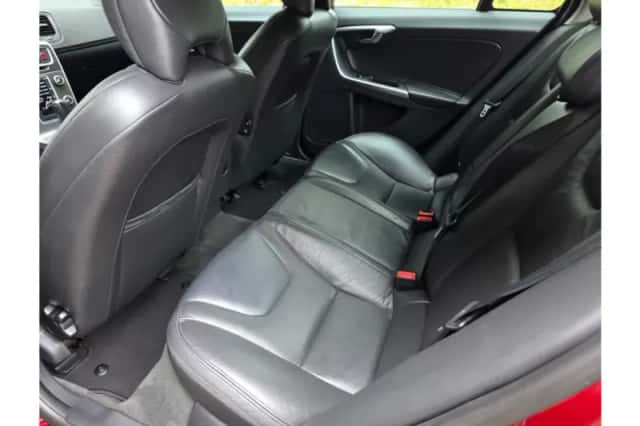 Volvo S60 (2010) thumbnail 6