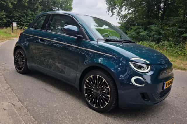 Fiat 500 (2021) thumbnail 2
