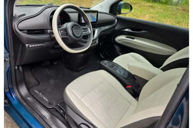 Fiat 500 (2021) thumbnail 5